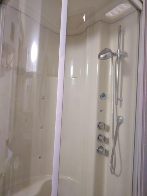 Edith Home Doccia Idromassaggio มิลาน ภายนอก รูปภาพ